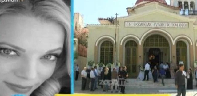 Σπαραγμός στην κηδεία της Νατάσσας Βαρελά που πέθανε ξαφνικά στα 33 της χρόνια – Συντετριμμένοι συγγενείς και φίλοι (βίντεο)